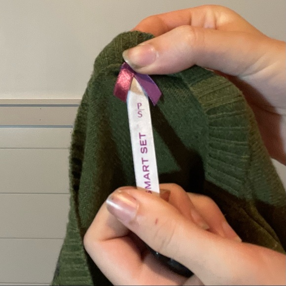 Vintage green argyle v-neck - Picture 12 of 12